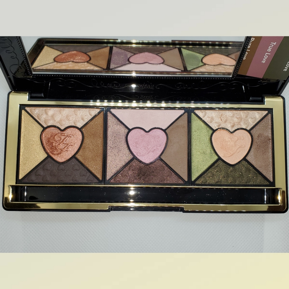 Too Faced Love Palette
